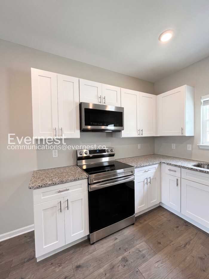 204 Tara Ct - Photo 5 of 36