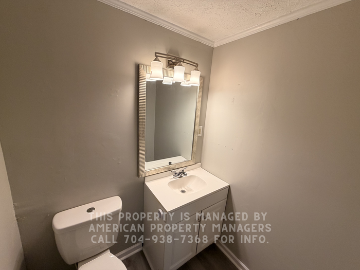 1475 Crowell St - Photo 6 of 11