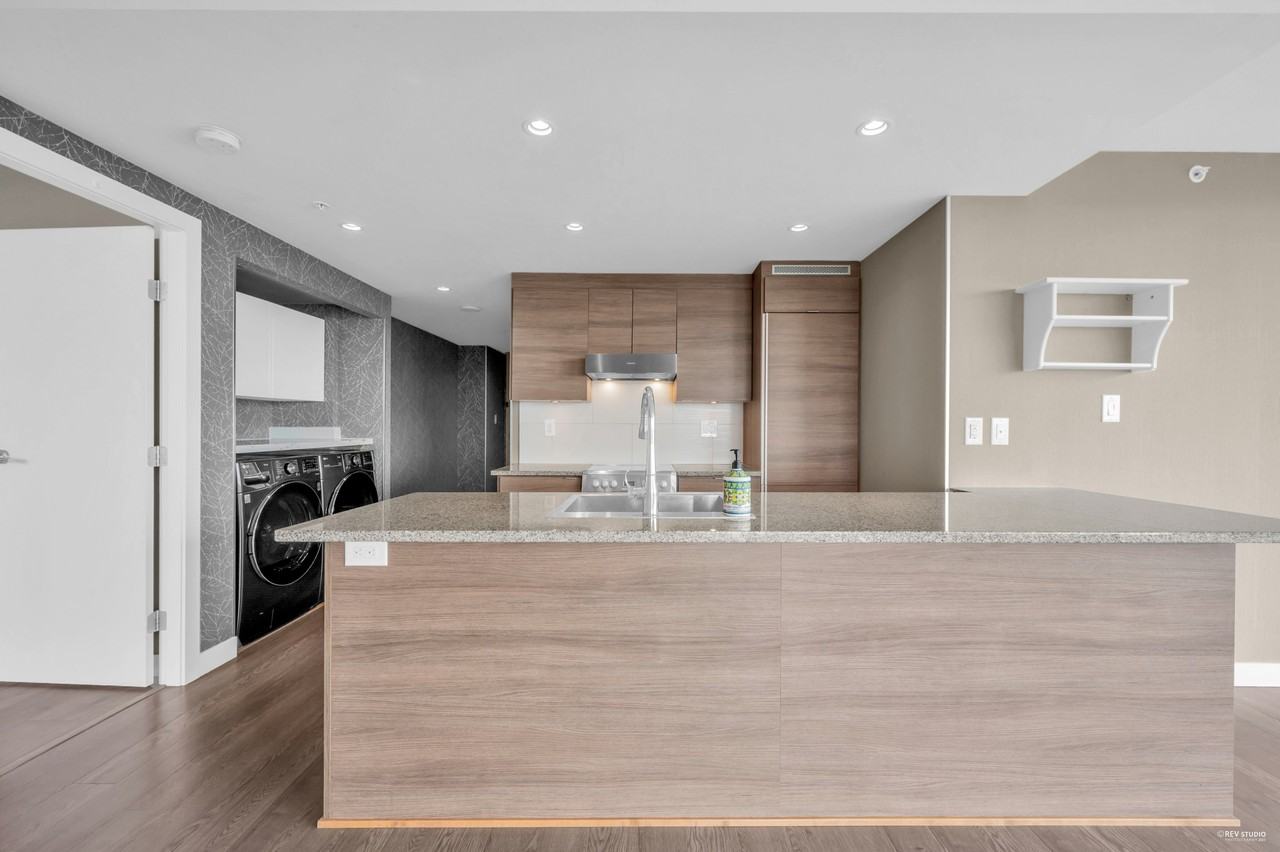 489 Interurban Way #1402 - Photo 5 of 32