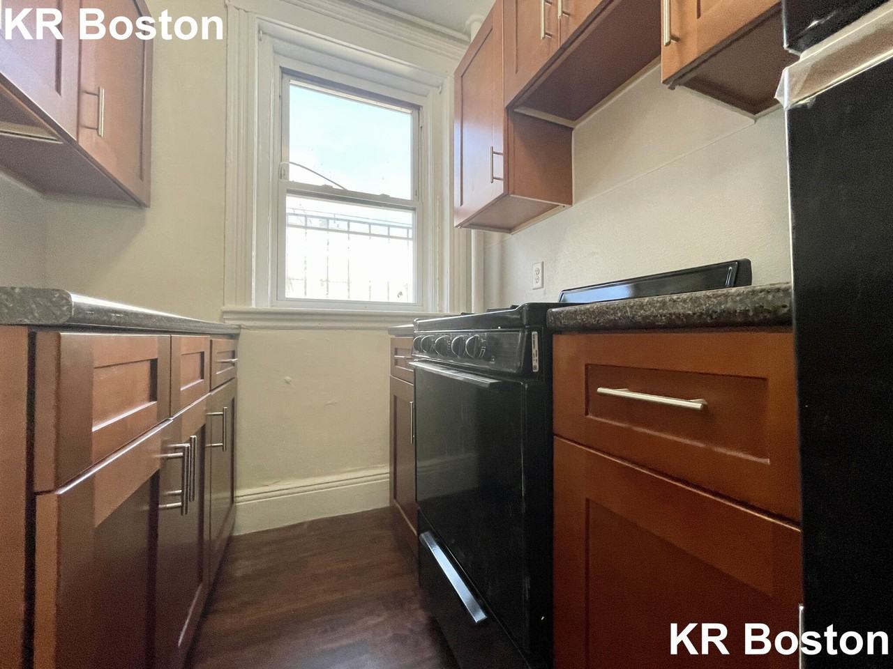 Boylston St. & Charlesgate West #48 - Photo 3 of 20