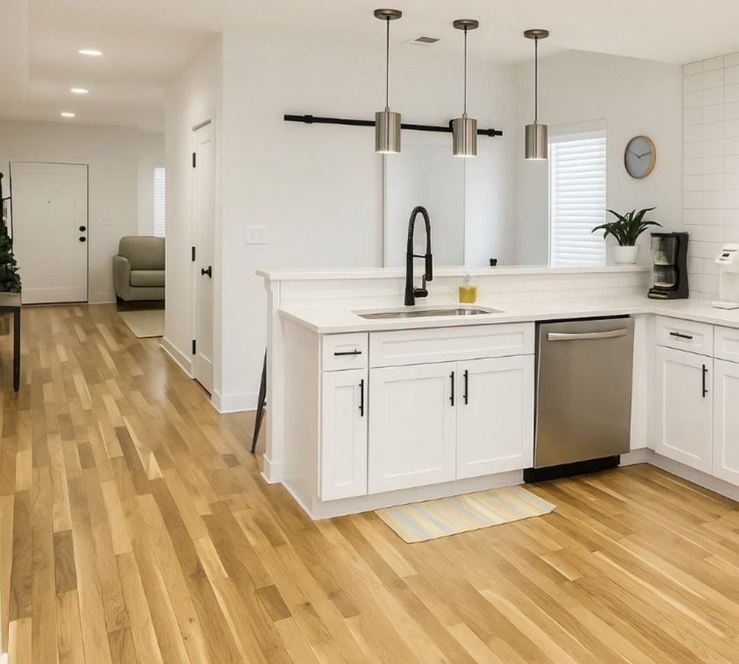 710 27th Ave N #NA - Photo 5 of 14