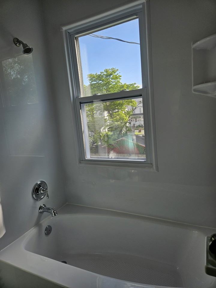 47 Hartford Ave - Photo 4 of 8