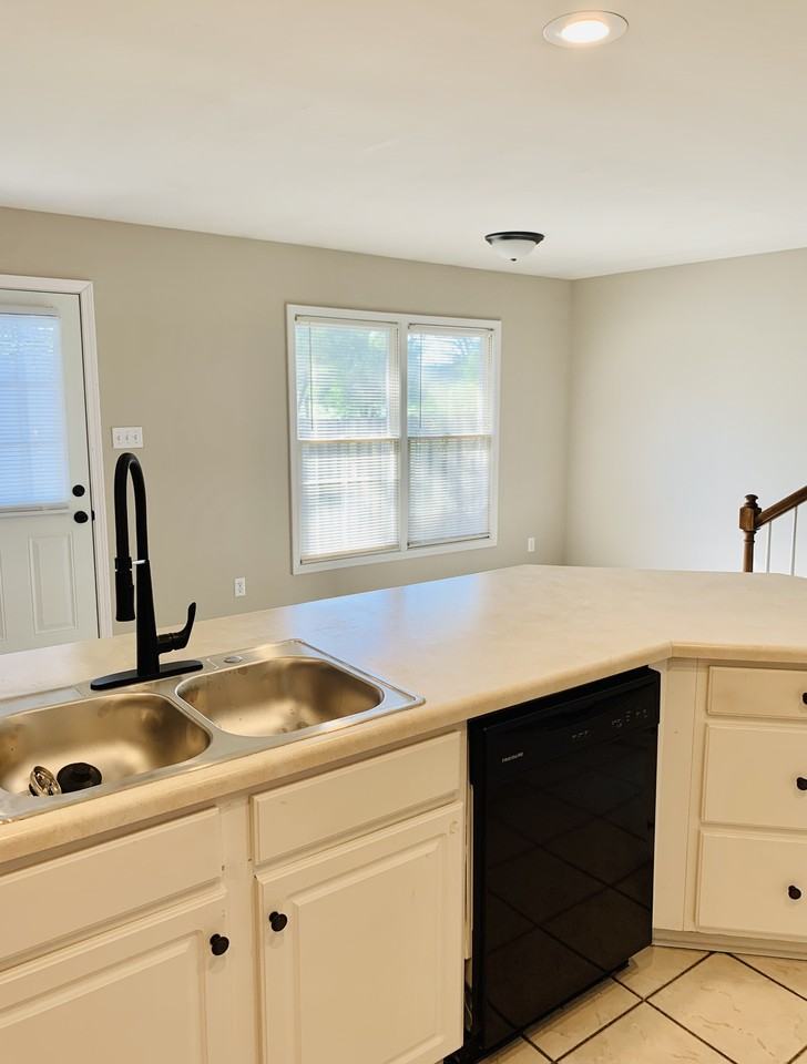 809 Steeplechase Way #809 - Photo 5 of 24