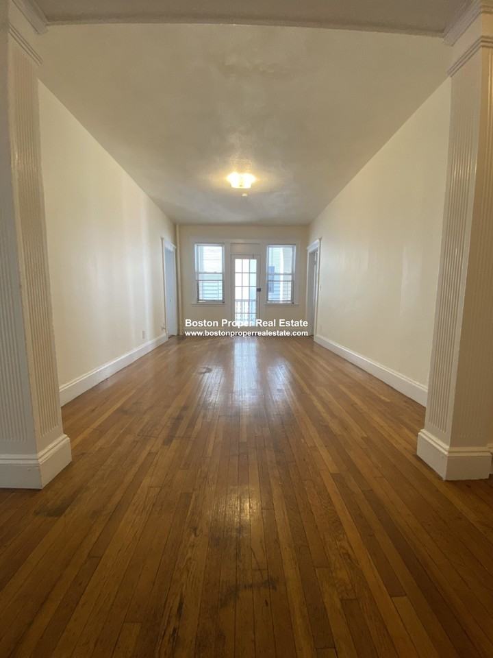 19 Melvin Ave #14
