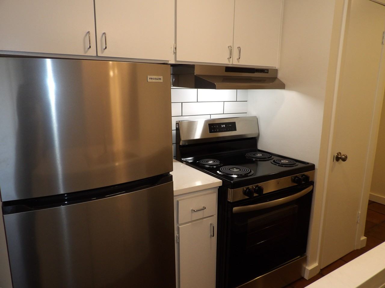 4432 Buena Vista St #102 - Photo 5 of 21