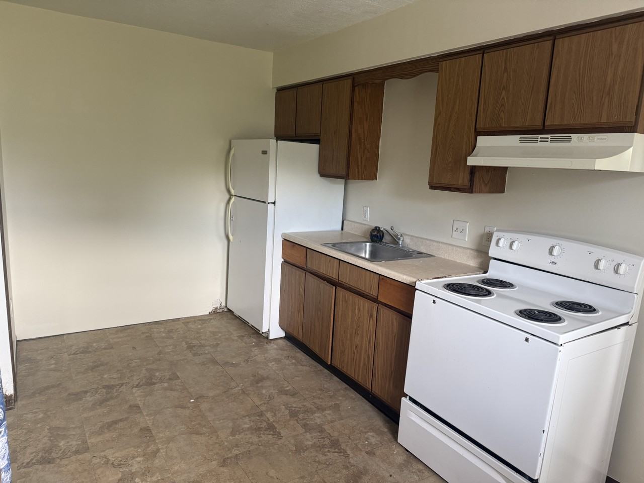 529 Hoyt St #2 - Photo 2 of 8