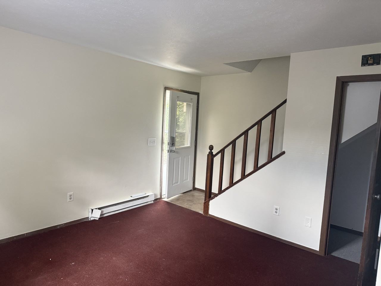529 Hoyt St #2 - Photo 4 of 8