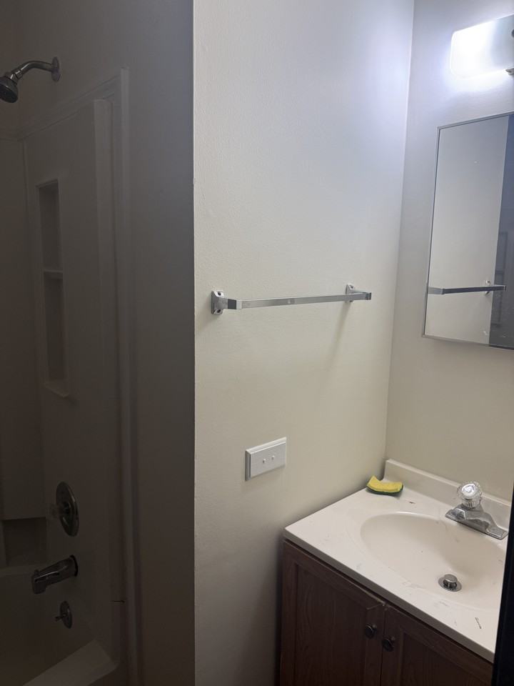 529 Hoyt St #2 - Photo 5 of 8