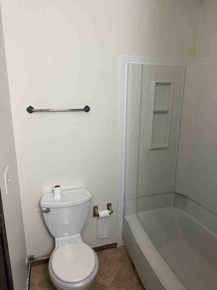 529 Hoyt St #2 - Photo 6 of 8