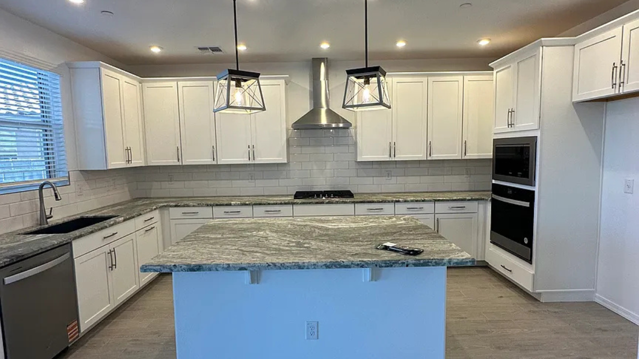 13412 W Eagle Feather Rd #NA - Photo 2 of 15