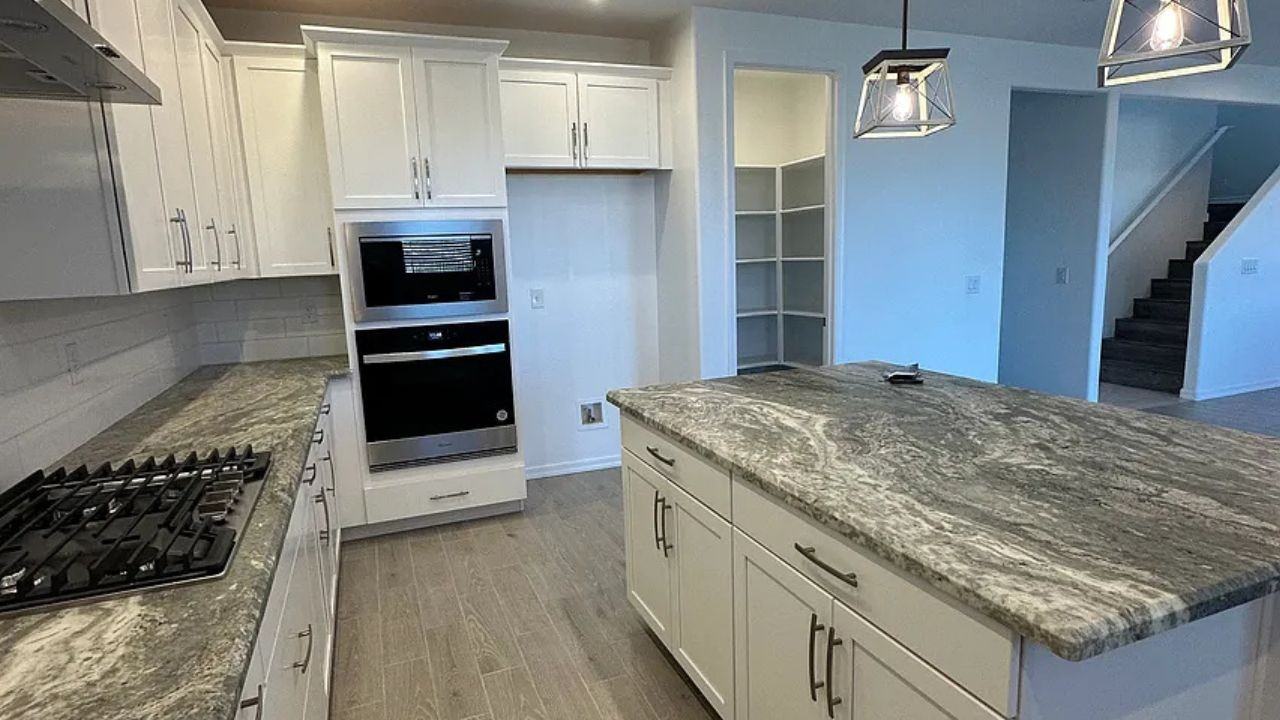 13412 W Eagle Feather Rd #NA - Photo 3 of 15