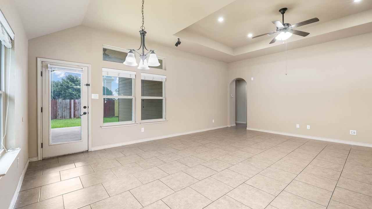 15606 Fox Ln #NA - Photo 5 of 22