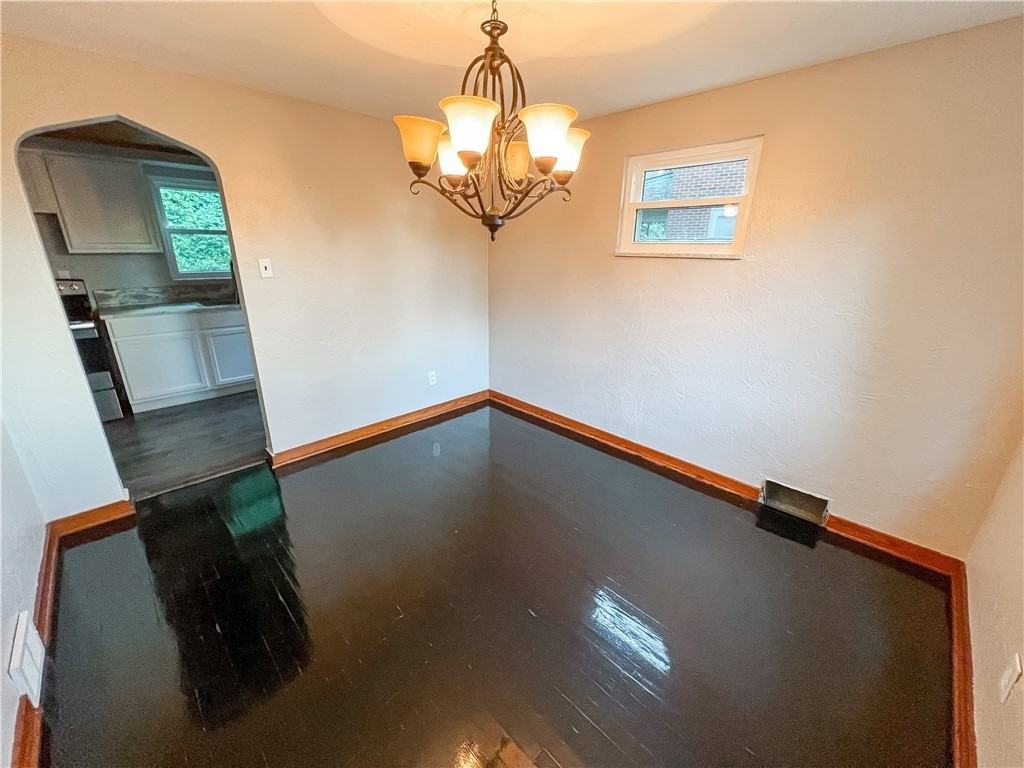 924 Brentview Rd #NA - Photo 3 of 11