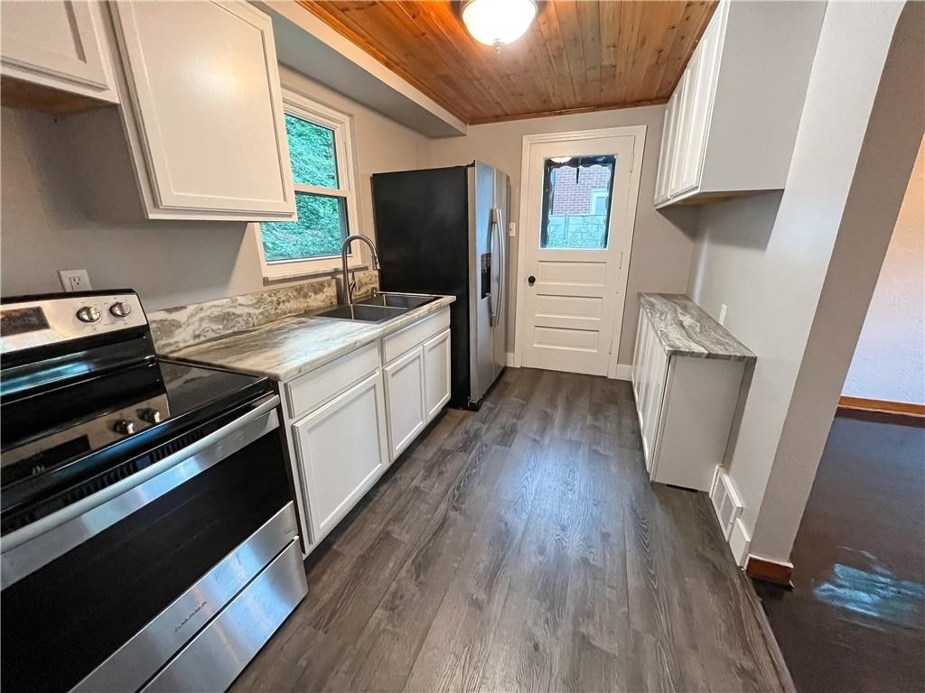 924 Brentview Rd #NA - Photo 4 of 11
