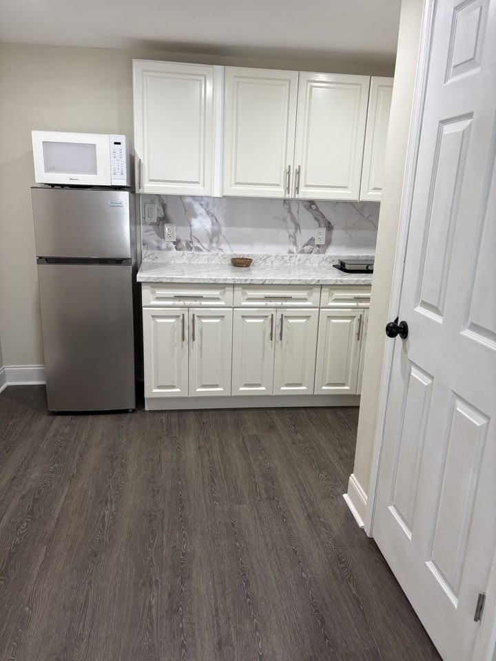 10010 Brunswick Ln #2 - Photo 4 of 13