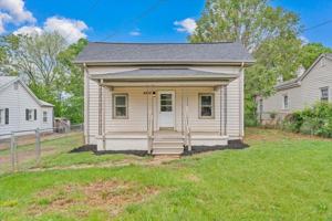 featured image of 4532 Tacoma Ave Ne #NA
