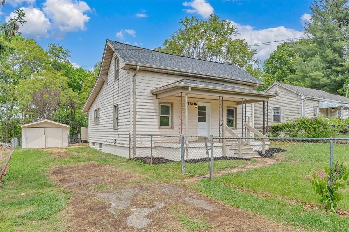 4532 Tacoma Ave Ne #NA - Photo 2 of 15