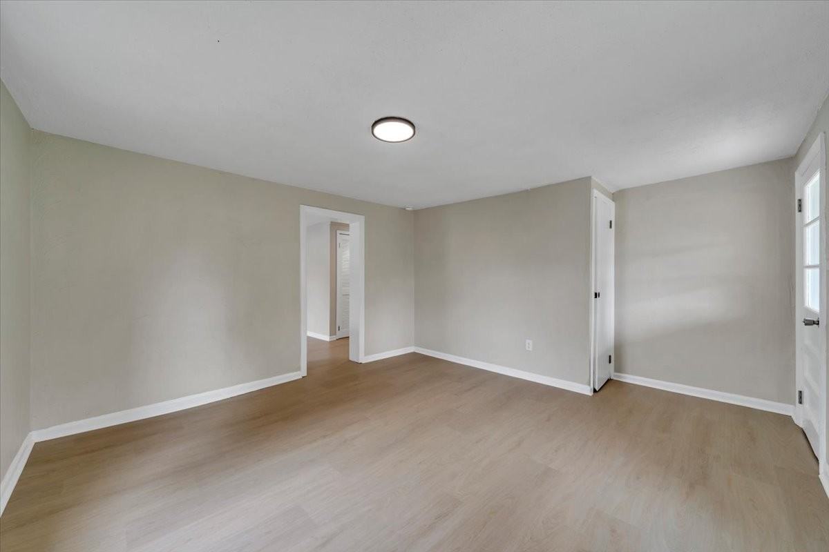 4532 Tacoma Ave Ne #NA - Photo 4 of 15