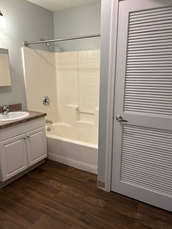 40 Ferry St #4A - Photo 5 of 19