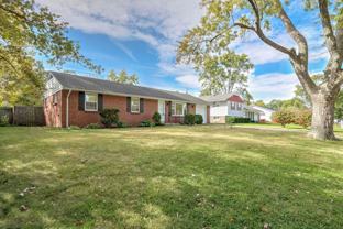 1813 Broadmoor Dr #NA - Photo 1 of 1