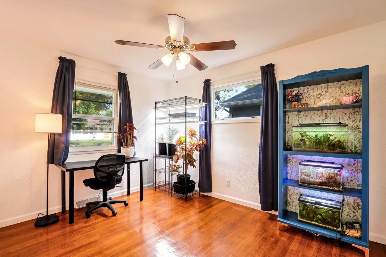 1813 Broadmoor Dr #NA - Photo 6 of 9