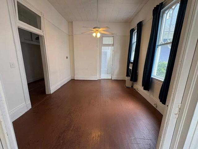 3208 Desoto St - Photo 5 of 11