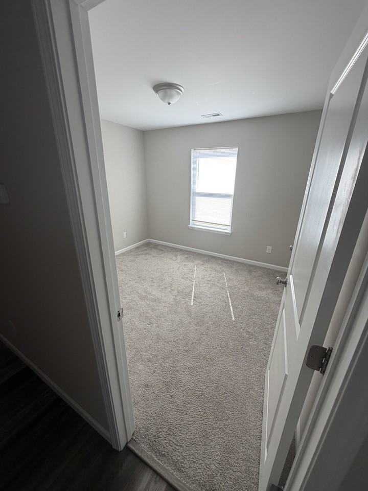 1647 Nazareth Rd #1647 - Photo 3 of 8