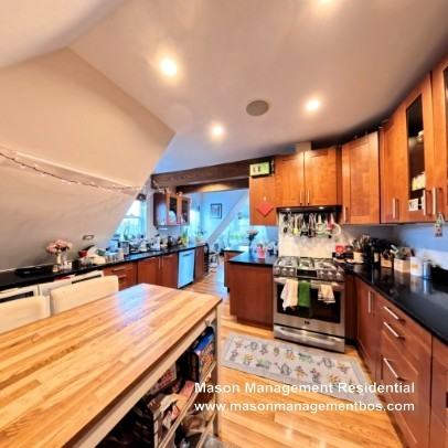 185 Davis Ave #8 - Photo 2 of 22