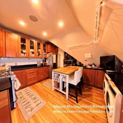 185 Davis Ave #8 - Photo 3 of 22