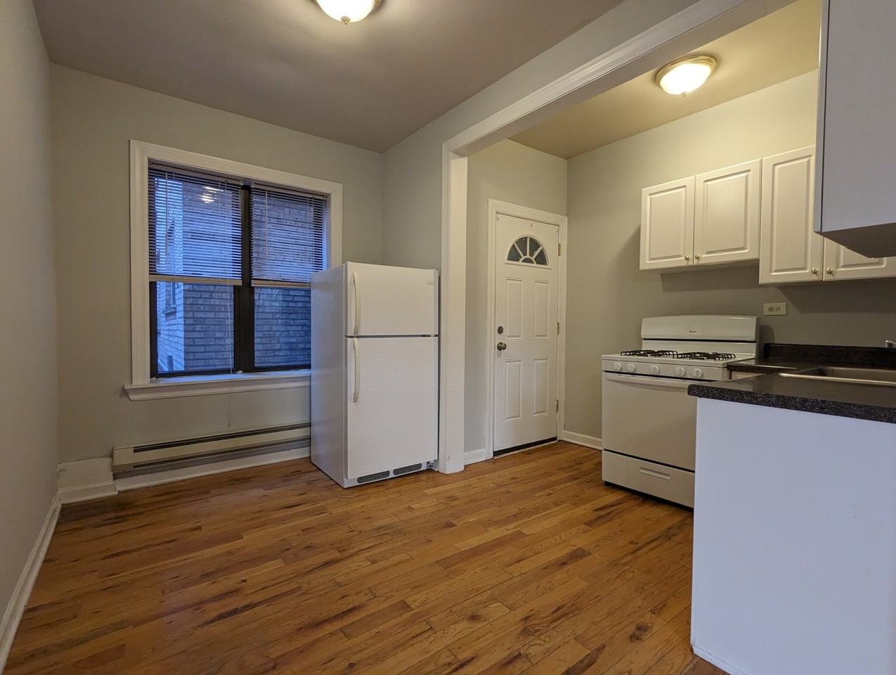 3720 N Pine Grove Ave #5E1