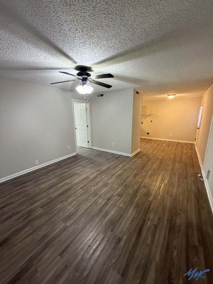 1002 Palmer Dr #12 - Photo 3 of 14