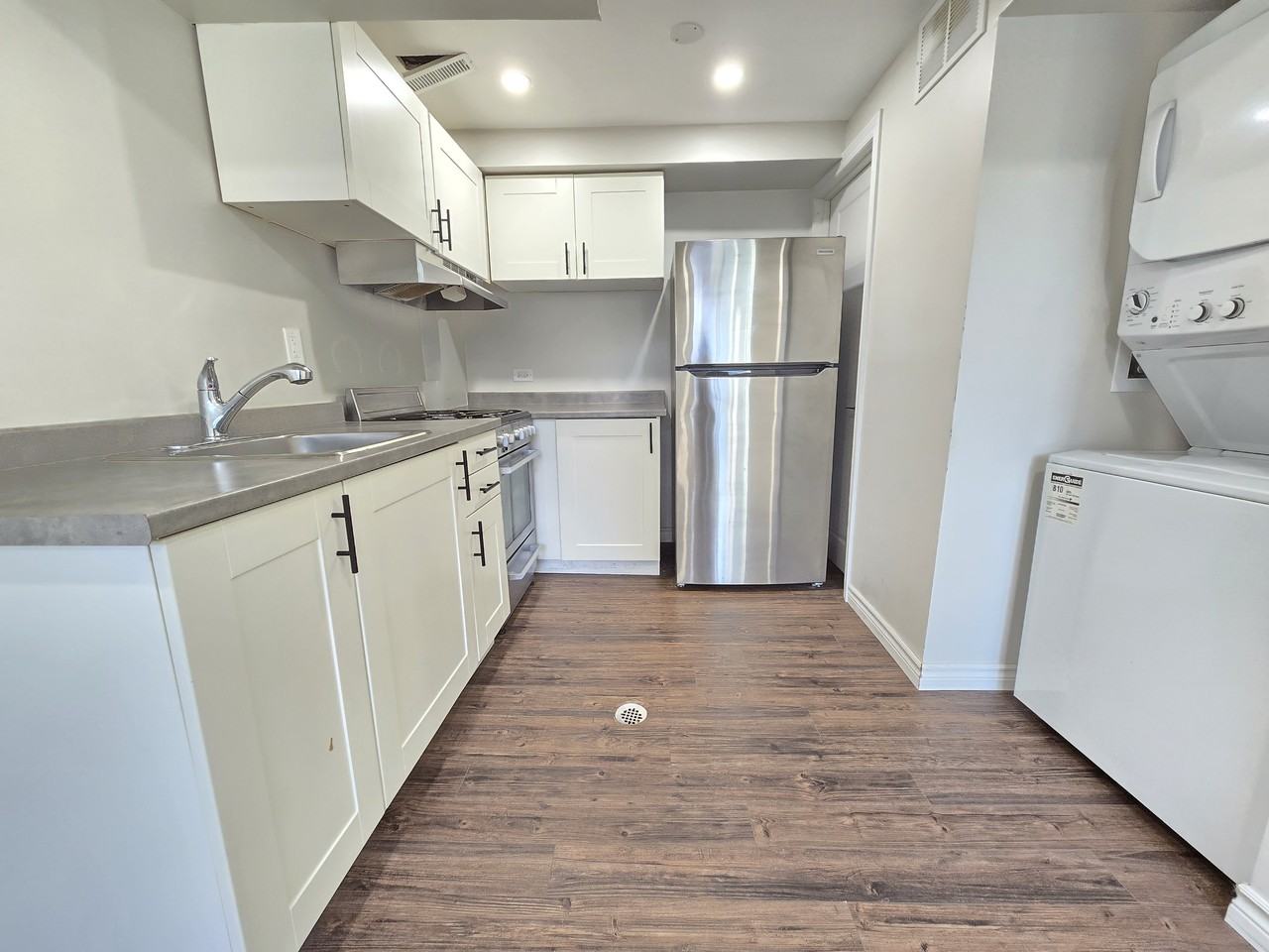 1301 Belair Crescent #2 - Photo 4 of 11