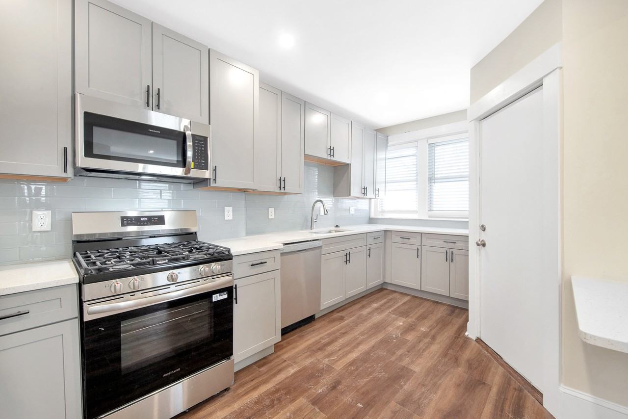 107 School St #2 - Photo 2 of 31
