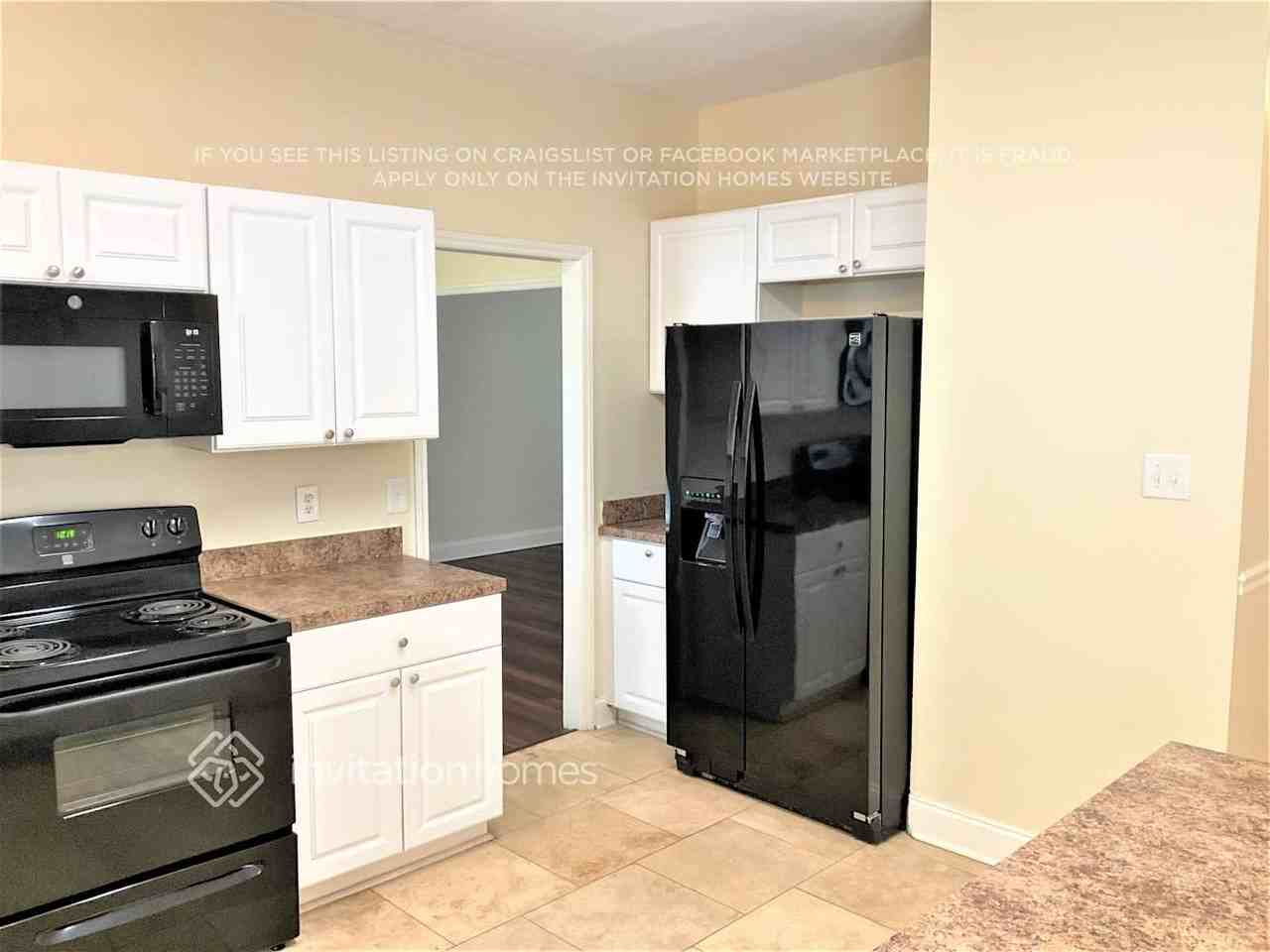 1618 Waterstone Ln - Photo 7 of 20