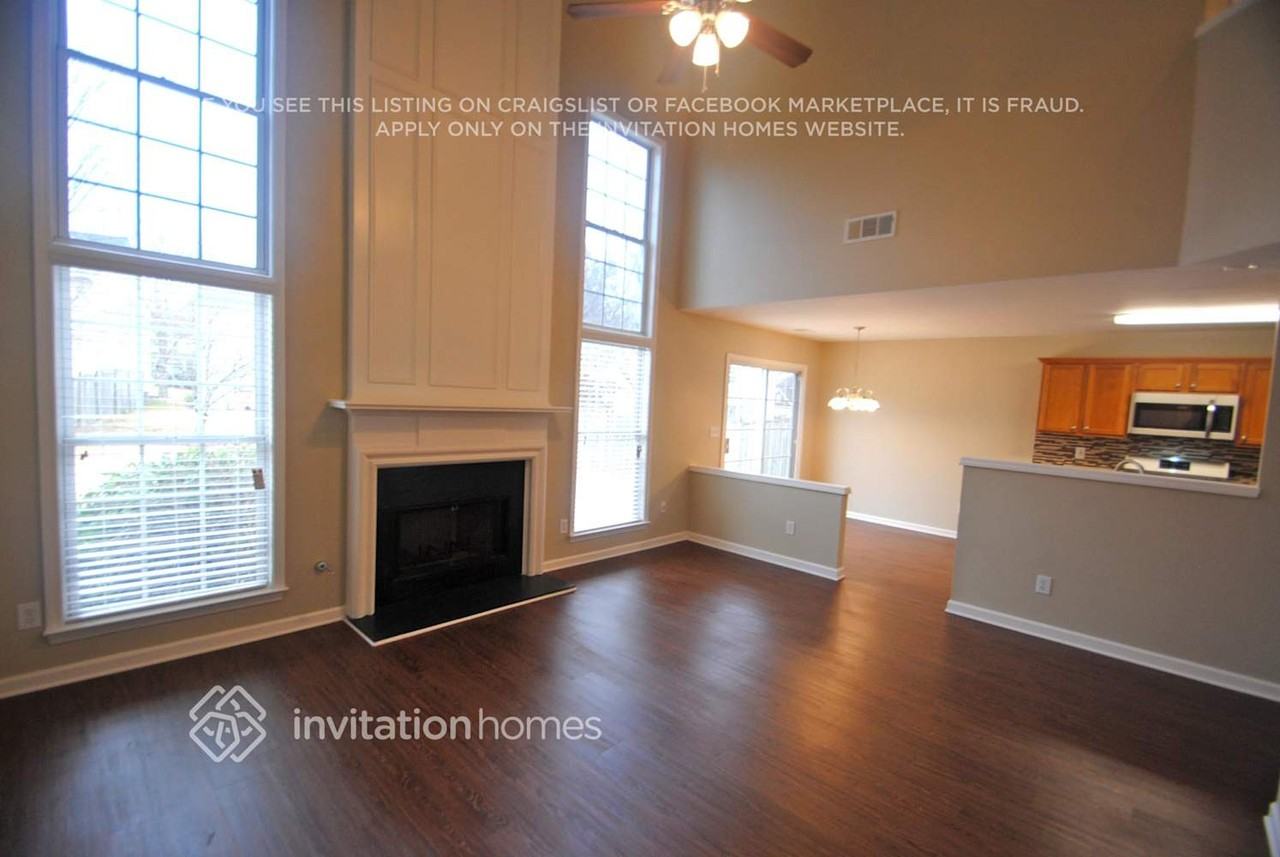4413 Weham Ct - Photo 2 of 9
