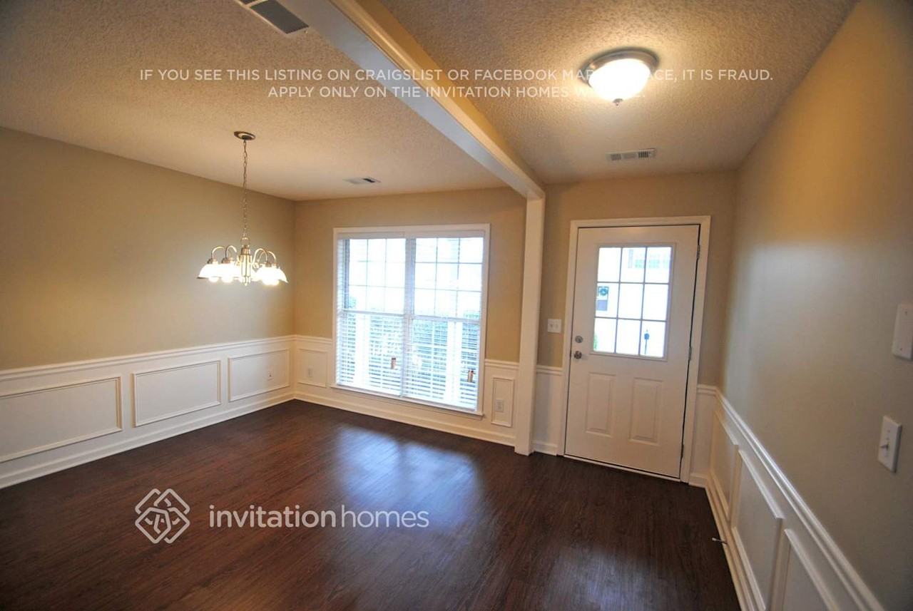4413 Weham Ct - Photo 4 of 9