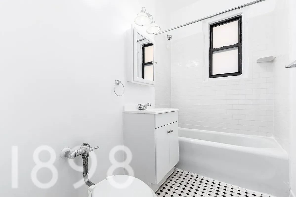 43-08 40th Street #3H - Photo 4 of 5