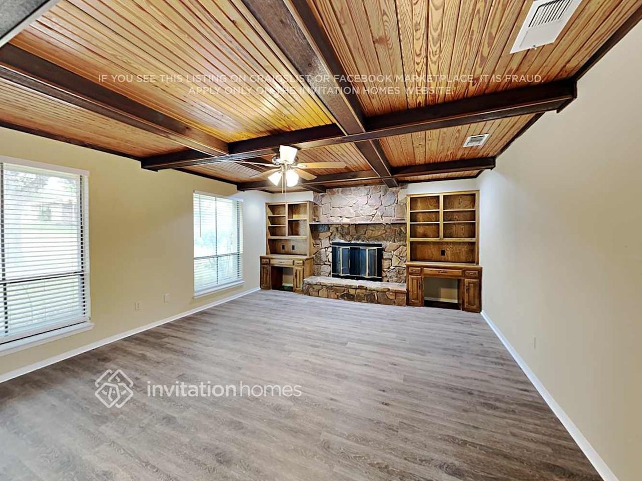 427 Newcastle Dr - Photo 3 of 20