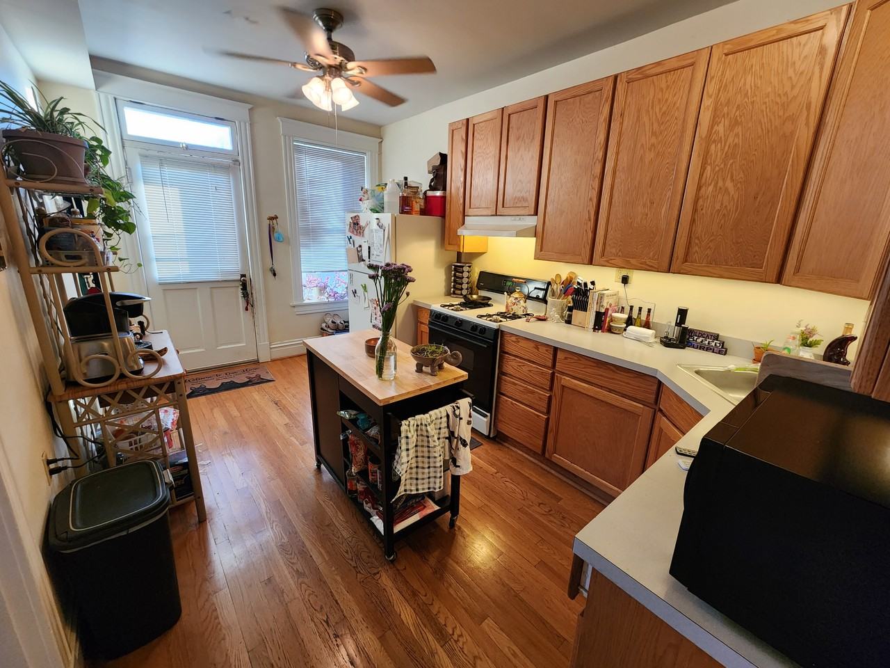 5778 Pershing Ave #3 - Photo 3 of 11