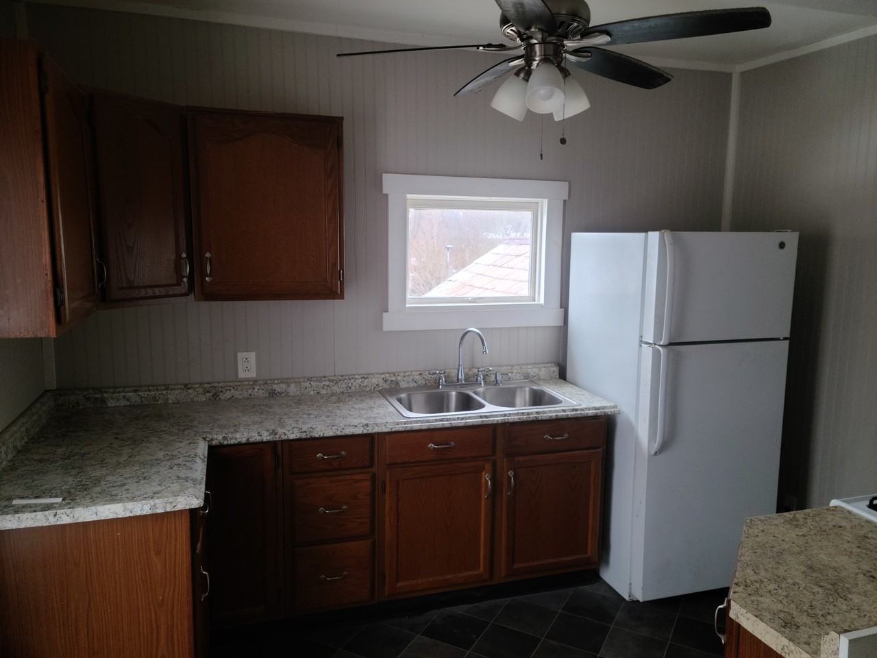 628 State St #2 - Photo 2 of 6