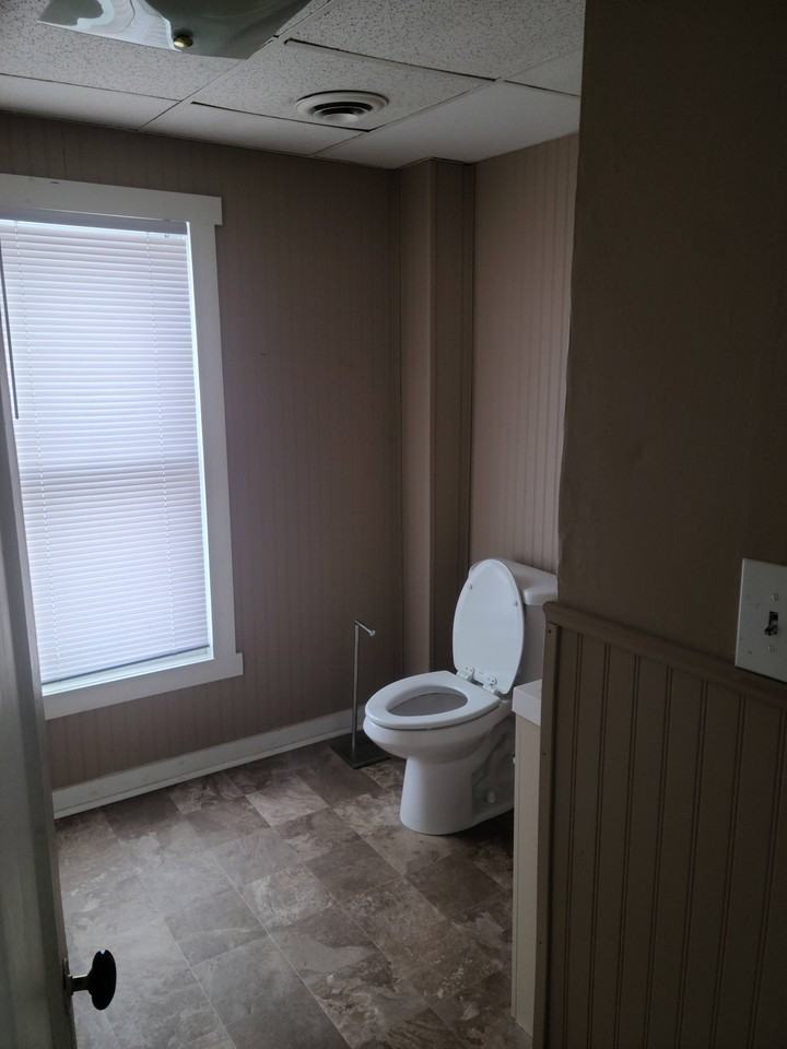 628 State St #2 - Photo 3 of 6