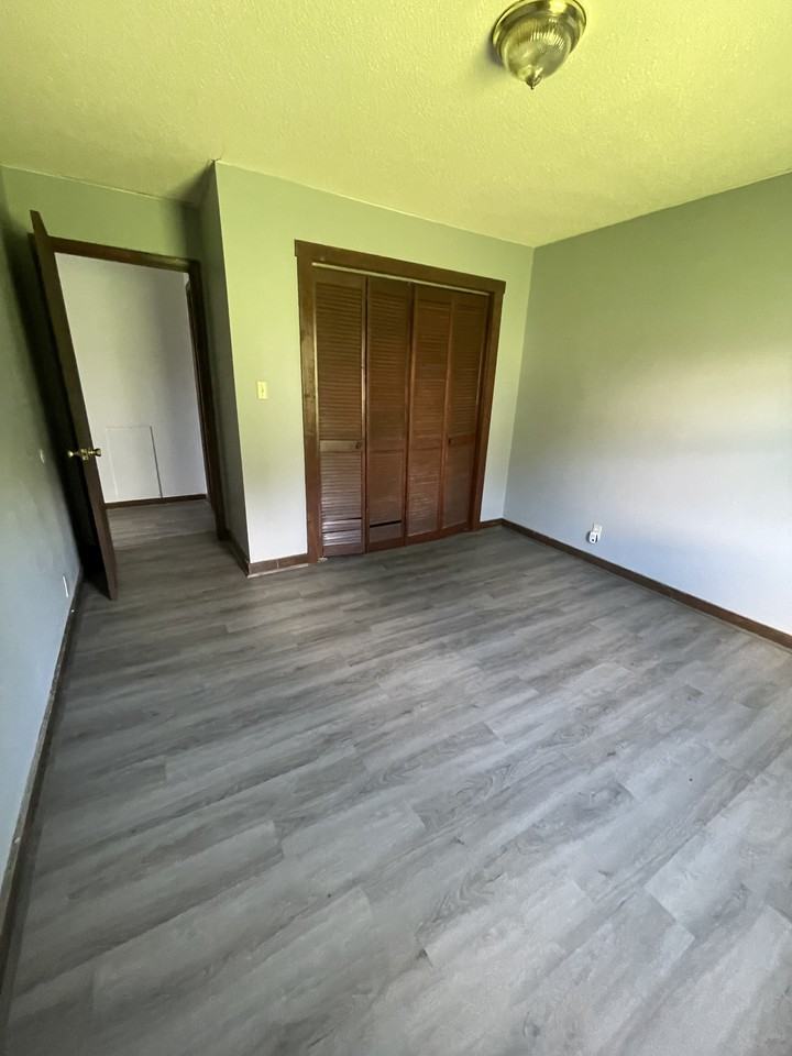 113 Meadow Green Dr #22 - Photo 3 of 9