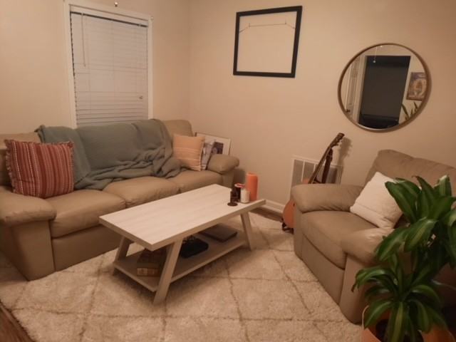 118 Elles Ave #A - Photo 5 of 10