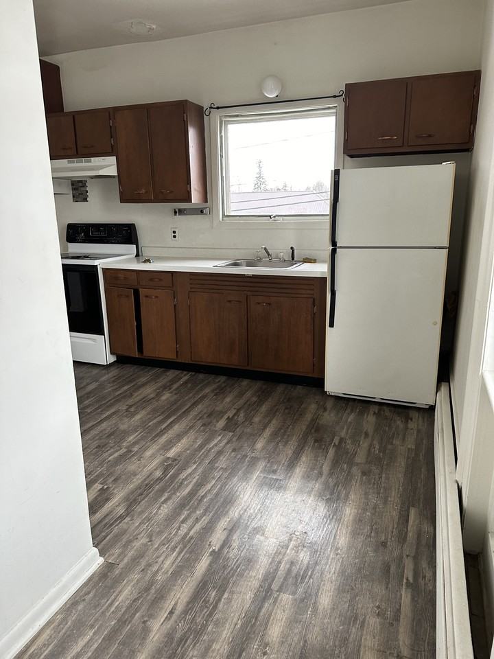 8746 Main St #4 - Photo 5 of 8