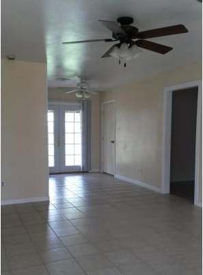 112 Manson Dr - Photo 2 of 8