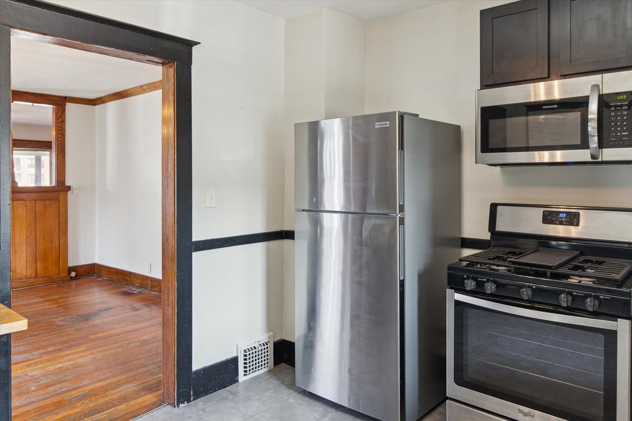 112 E Center St - Photo 5 of 20
