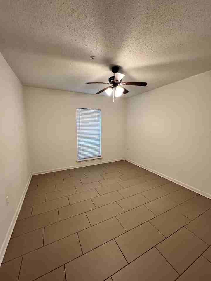 636 N 39th St #2 - Photo 7 of 9
