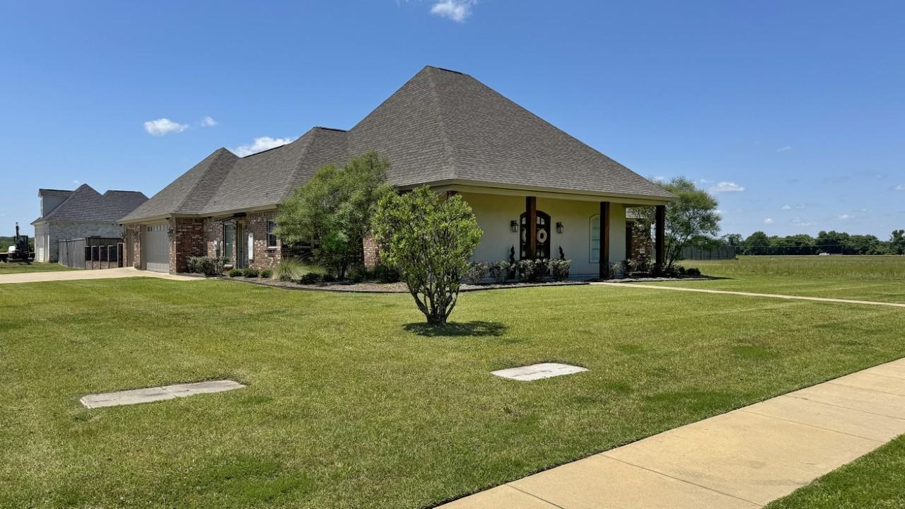 210 Bayou Trace Dr - Photo 5 of 35