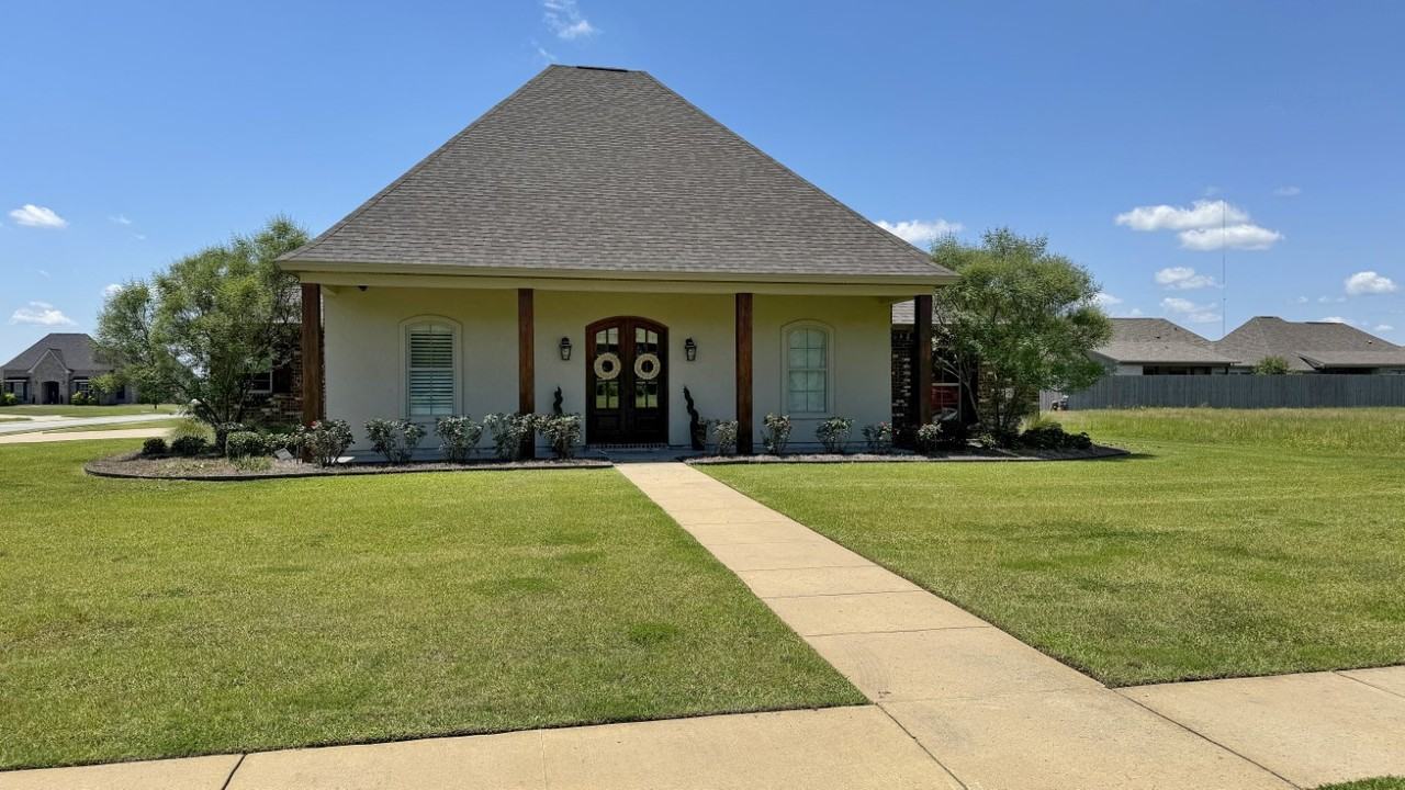 210 Bayou Trace Dr - Photo 6 of 35