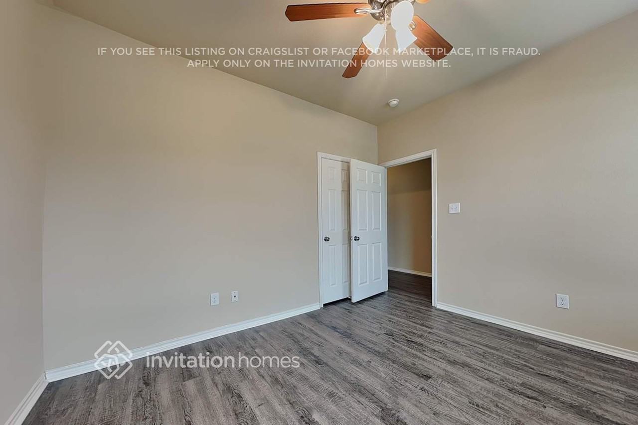 1833 Wickham Dr - Photo 3 of 18